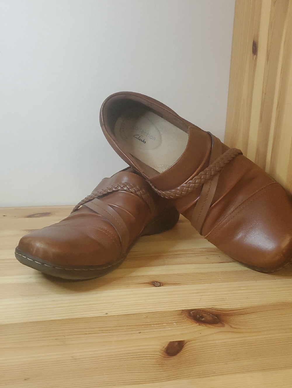 Clarks Cognac Brown Braided-Strap Slip-Ons D